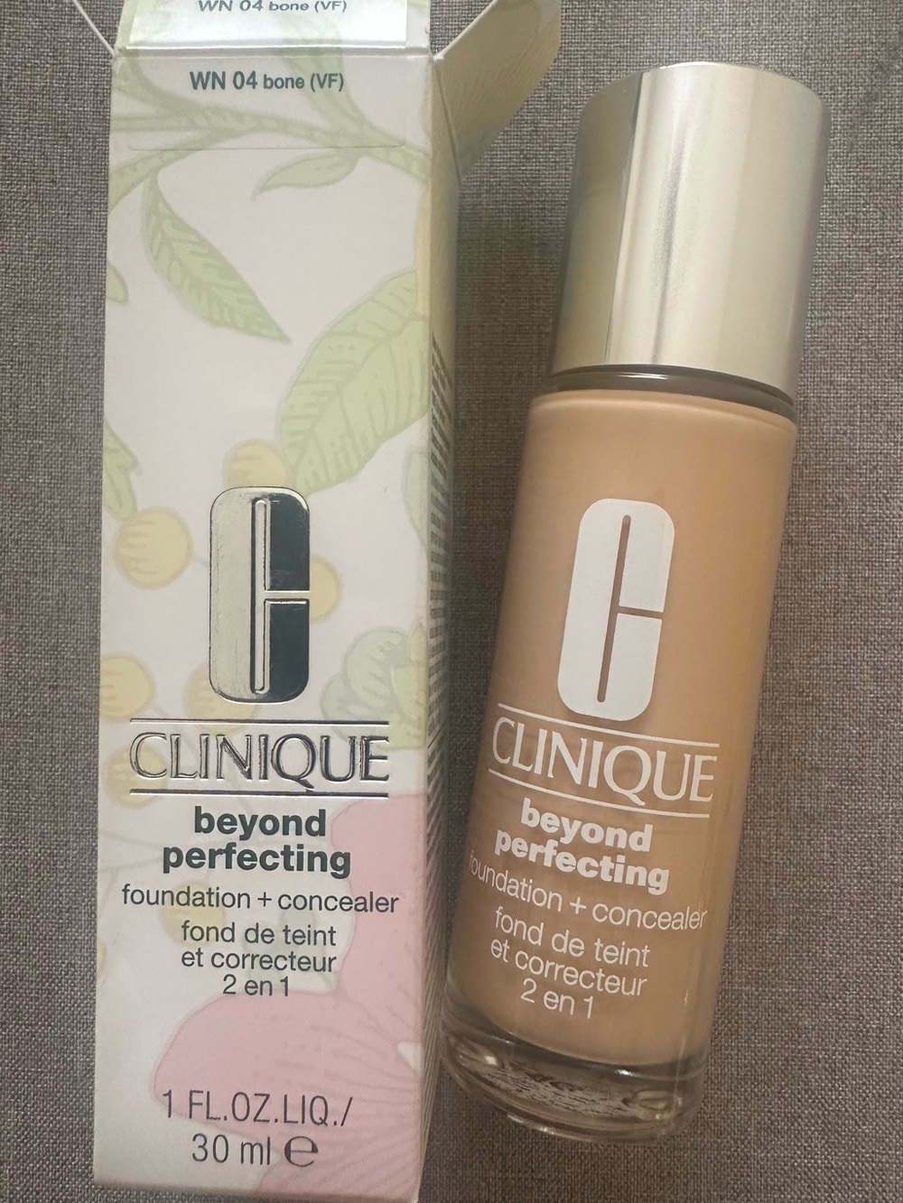 Clinique Beyond Perfecting Foundation + Concealer – Bone Shade